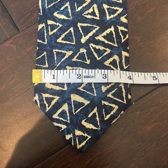 Hugo Boss triangles tie - Picture 2 of 3